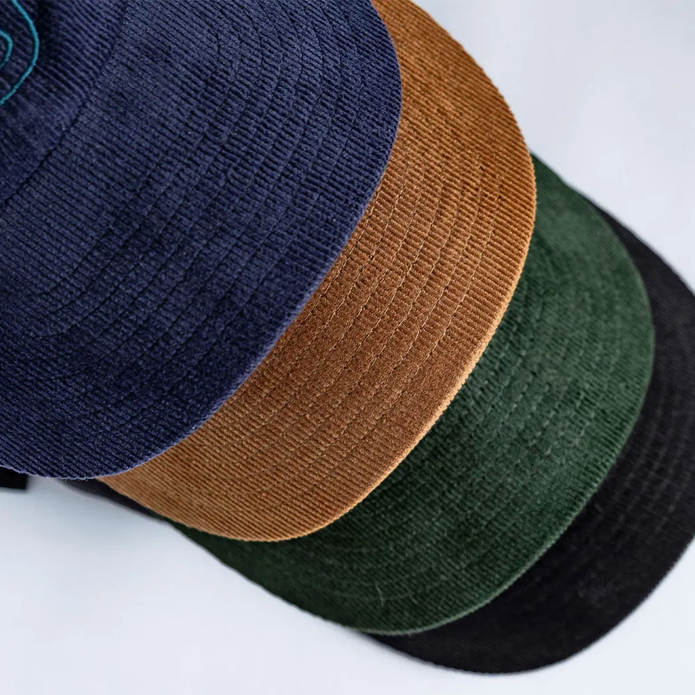 Casquette en velours côtelé vert forêt