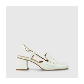Mocassin slingback pour femme avec talon en cuir effet cuir verni blanc cassé. I LODI Chaussures pour femme online.