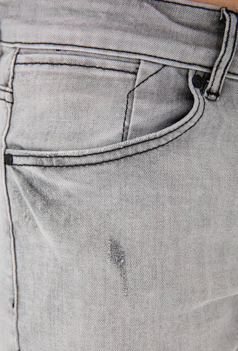 Short jean déchiré